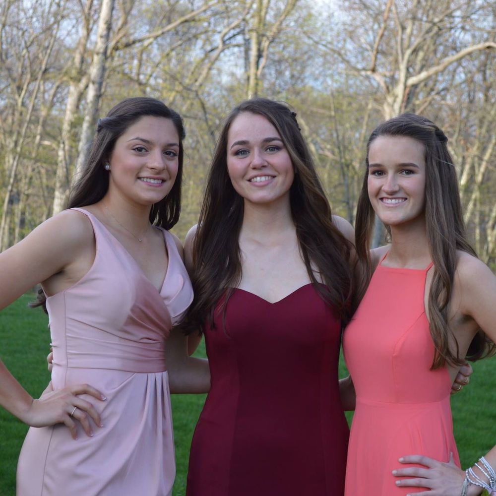 Meet your Posher, Caitlin